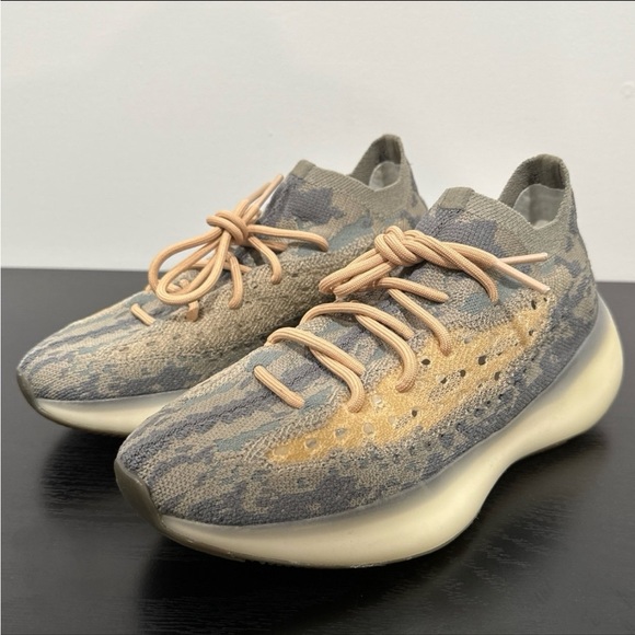 Adidas Yeezy Boost 380 - Picture 3 of 7